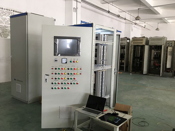 控制柜
